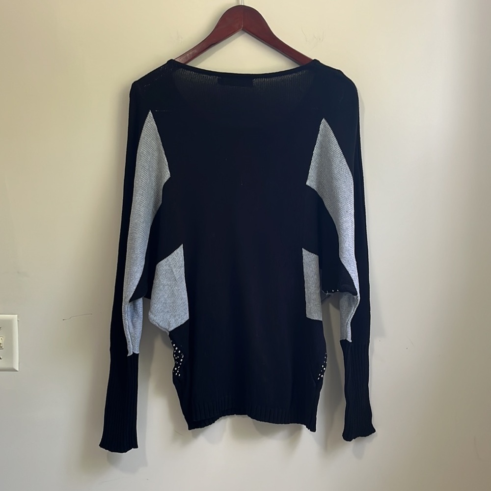Karma Blue Women’s Dolman Sleeve Sweater Size Large - Picture 5 of 8